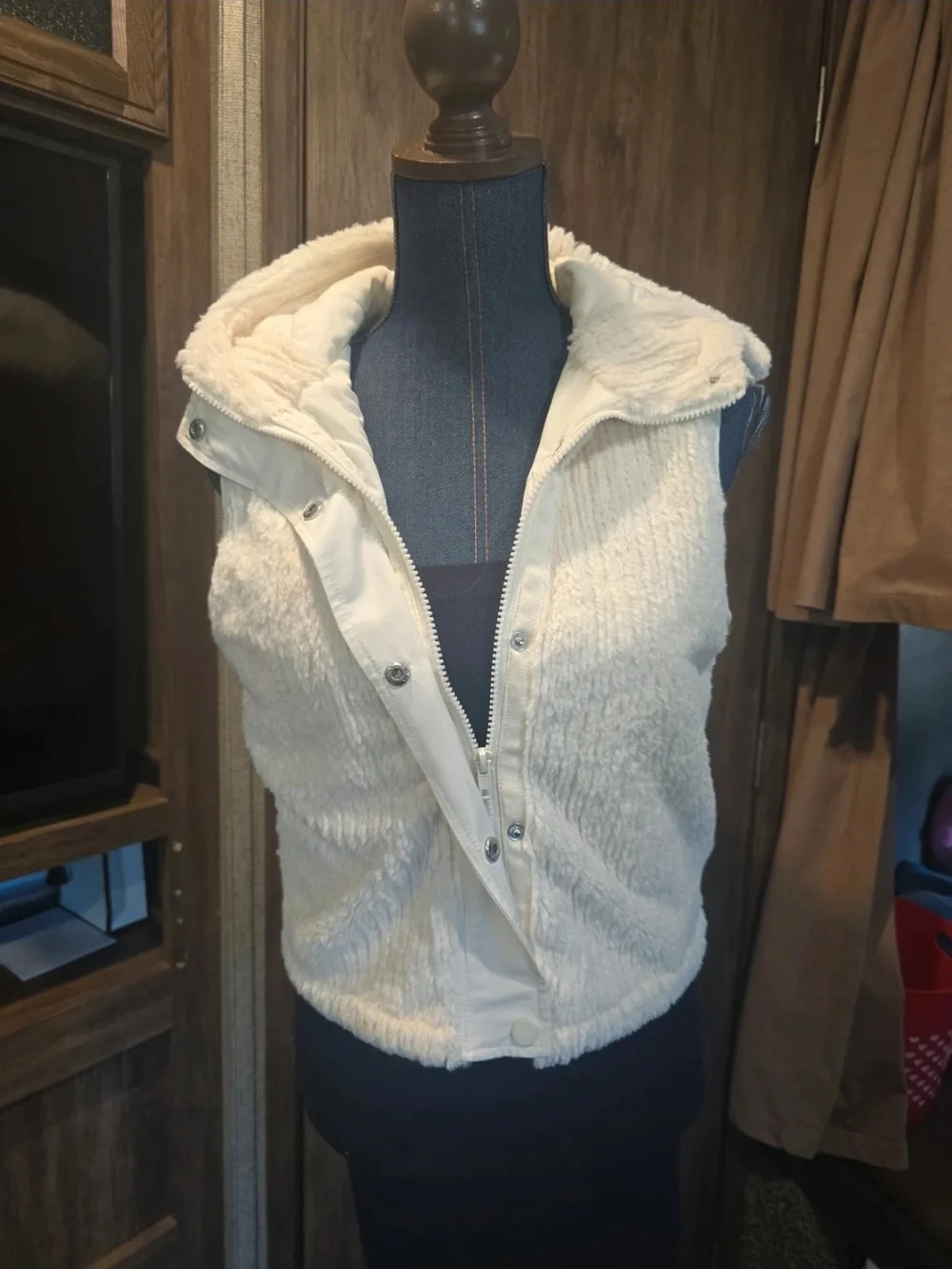 BKE Cream Hooded Quilted Vest